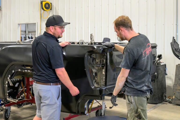 Auto Body Repair With Clear Guidance